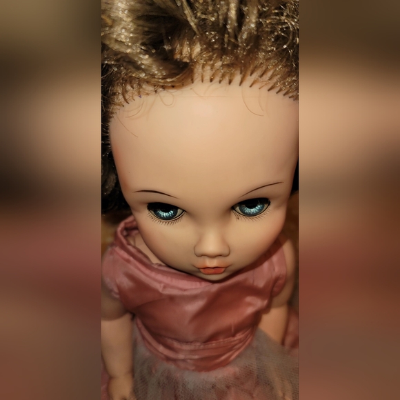 VTG 1950s IDEAL SAUCY WALKER 22" GIRL DOLL w PINK DRESS, BROWN HAIR, BLUE EYES - Picture 3 of 16